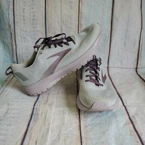 Brooks Women's Shoes in Light Gray and Dark Purple